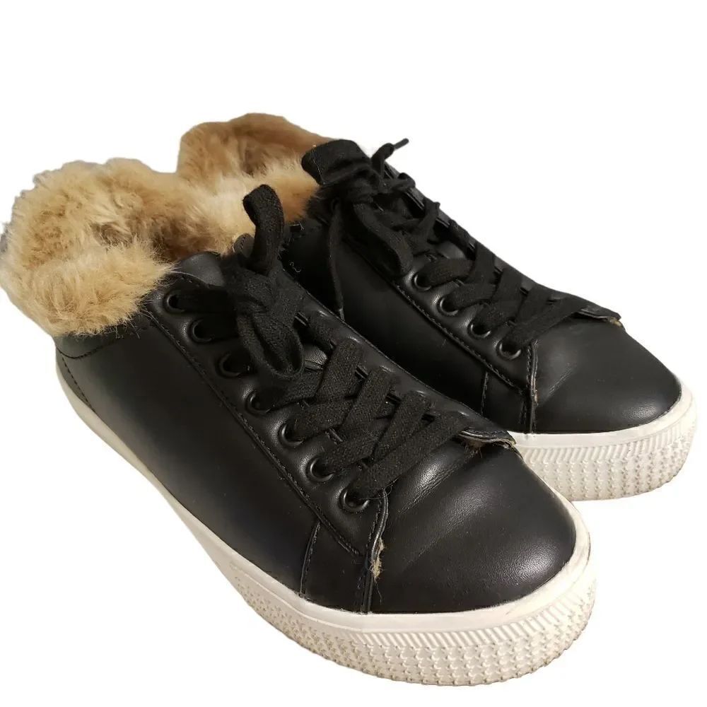 Steve Madden Jordy Faux Fur Trim Lining Leather Coated Outsole size 6M